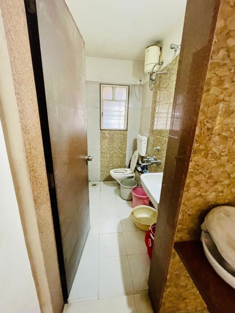 Bathroom, parge-vivaan 2 Bedroom 750 Sq.Ft. Apartment In Kondhwa Pune 10539495