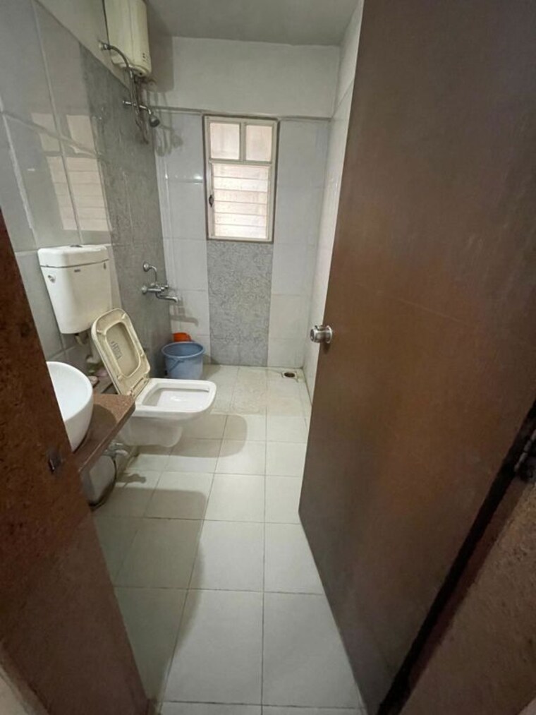Bathroom, parge-vivaan 2 Bedroom 750 Sq.Ft. Apartment In Kondhwa Pune 10539495