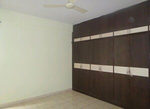 Room in 3 BHK Apartment at SRS Prashanthi Fields, Kadugodi – for Rent