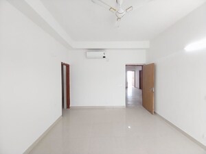 Room in 4 BHK Builder Floor at SS Linden, Sector 84 – for Sale