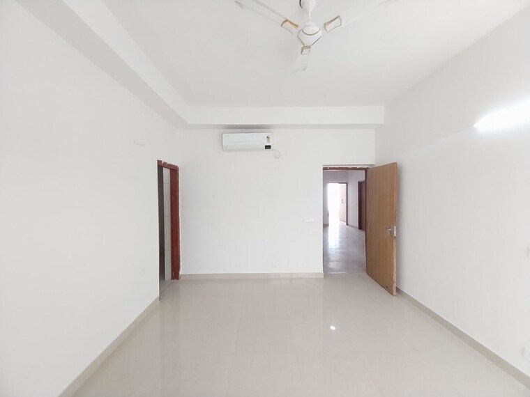 Room, ss-linden 4 Bedroom 2800 Sq.Ft. Builder Floor In Sector 84 Gurgaon 10531560