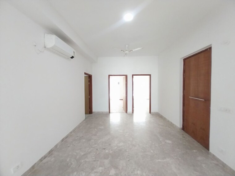 Room, ss-linden 4 Bedroom 2800 Sq.Ft. Builder Floor In Sector 84 Gurgaon 10531560