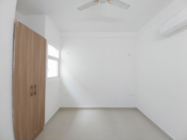 Room, ss-linden 4 Bedroom 2800 Sq.Ft. Builder Floor In Sector 84 Gurgaon 10531560