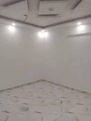 Room in 2 BHK Builder Floor at Uttam Nagar – for Rent