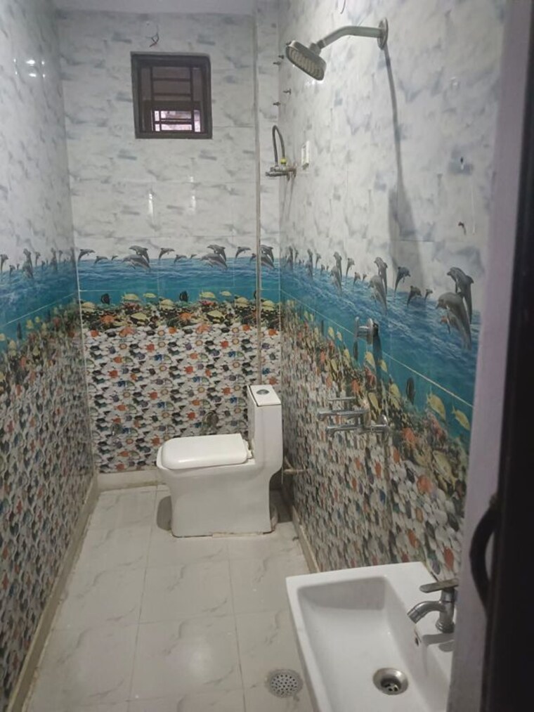 Bathroom, uttam nagar 2 Bedroom 800 Sq.Ft. Builder Floor In Uttam Nagar Delhi 10539533