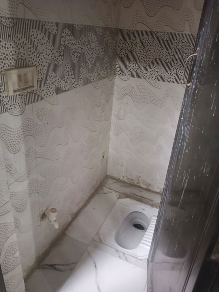 Bathroom, uttam nagar 2 Bedroom 800 Sq.Ft. Builder Floor In Uttam Nagar Delhi 10539533