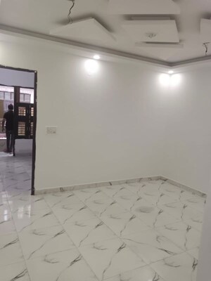 Room in 2 BHK Builder Floor at Uttam Nagar – for Rent