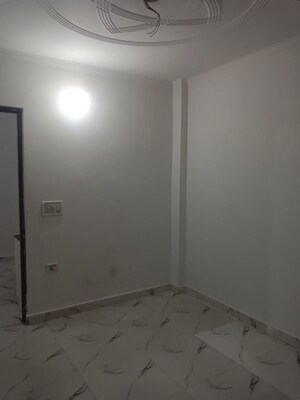 Room in 2 BHK Builder Floor at Uttam Nagar – for Rent