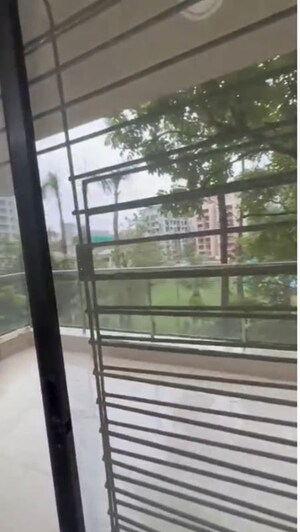 Balcony in 2 BHK Apartment at Sindhi Society, Chembur – for Rent