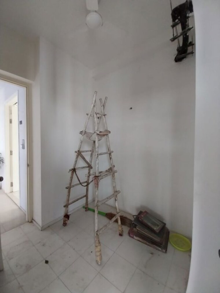 Bathroom, ireo-skyon 3 Bedroom 2045 Sq.Ft. Apartment In Sector 60 Gurgaon 10539530