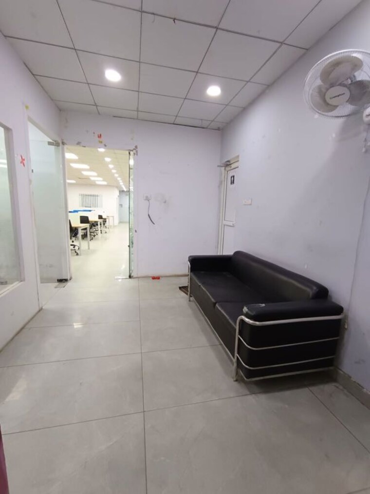 Living Room, sector 4 Commercial Office Space 2750 Sq.Ft. In Sector 4 Noida 10539562