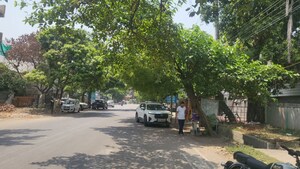 Parking in  Warehouse at Kalash Plaza Aliganj, Aliganj – for Rent