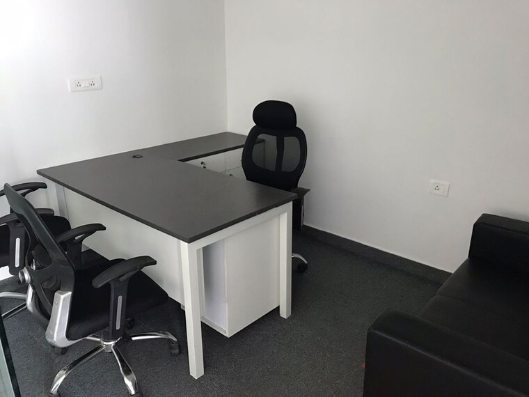 Team Area, sector 14 Commercial Office Space 1500 Sq.Ft. In Sector 14 Gurgaon 10539656