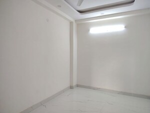 Room in 1 BHK Builder Floor at Palm Residency Chhatarpur, Chattarpur – for Sale