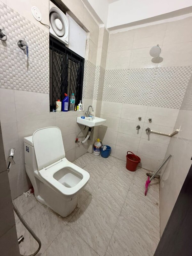 Bathroom, saket Commercial Office Space 1200 Sq.Ft. In Saket Delhi 10539760