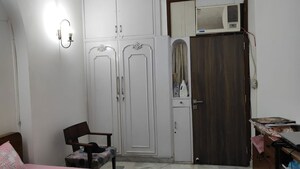 Room in 3 BHK Builder Floor at Gtb Enclave – for Rent