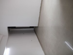 Room in 3 BHK Apartment at Nirala World Estate I, Tech Zone 4 Greater Noida – for Rent
