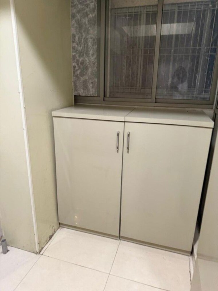 Room, one-hiranandani-park 3 Bedroom 1350 Sq.Ft. Apartment In Ghodbunder Road Thane 10539786