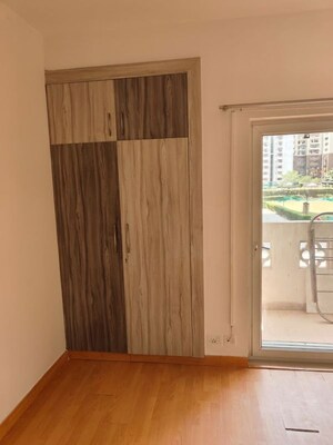 Room in 3 BHK Apartment at Fusion Homes, Tech Zone 4 Greater Noida – for Sale