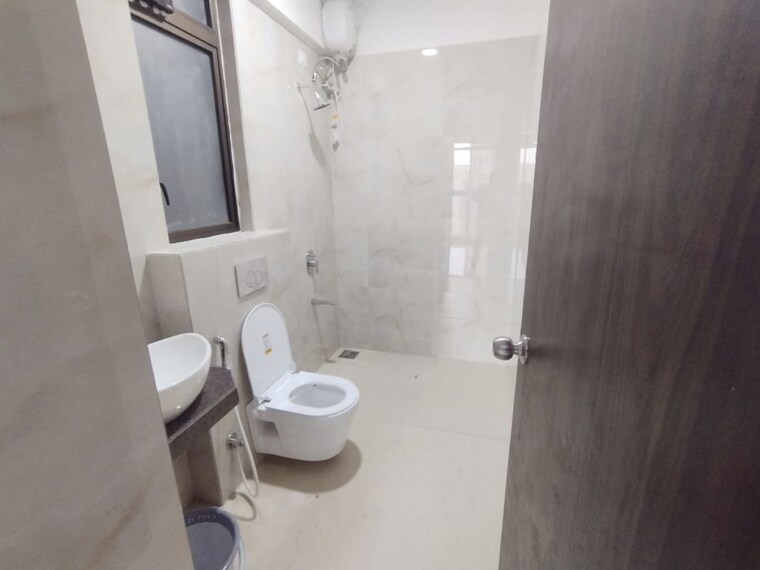 Bathroom, raymond-realty-phase-ii 2 Bedroom 675 Sq.Ft. Apartment In Pokhran Road No Two Thane 10539783