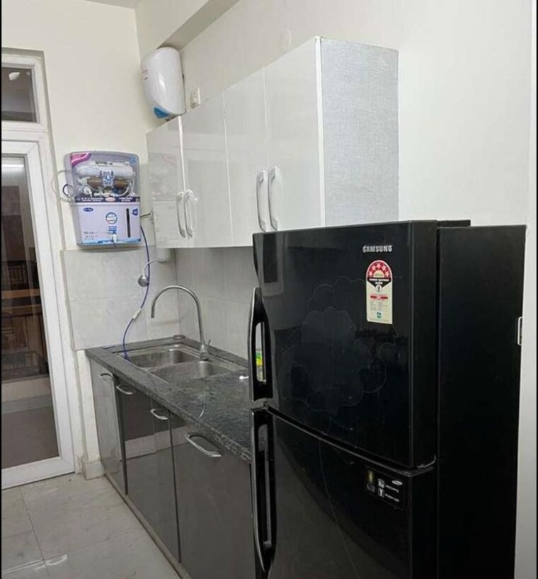 Kitchen, vip road 2 Bedroom 900 Sq.Ft. Apartment In Vip Road Zirakpur 10539812