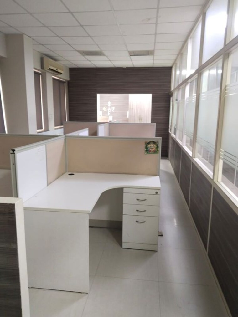 Kitchen, royal-towers-noida 6+ Bedroom 250 Sq.Ft. Villa In Sector 61 Noida 10539833