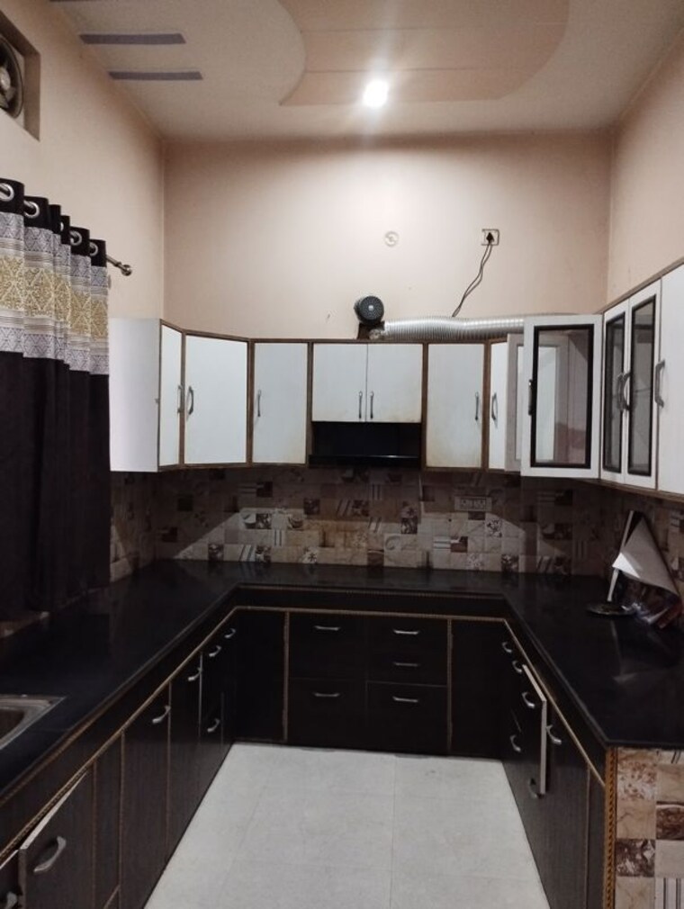 Kitchen, jeevan vihar 5 Bedroom 204 Sq.Yd. Independent House In Jeevan Vihar Sonipat 10539834