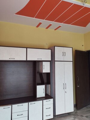 Room in 5 BHK Independent House at Jeevan Vihar – for Sale