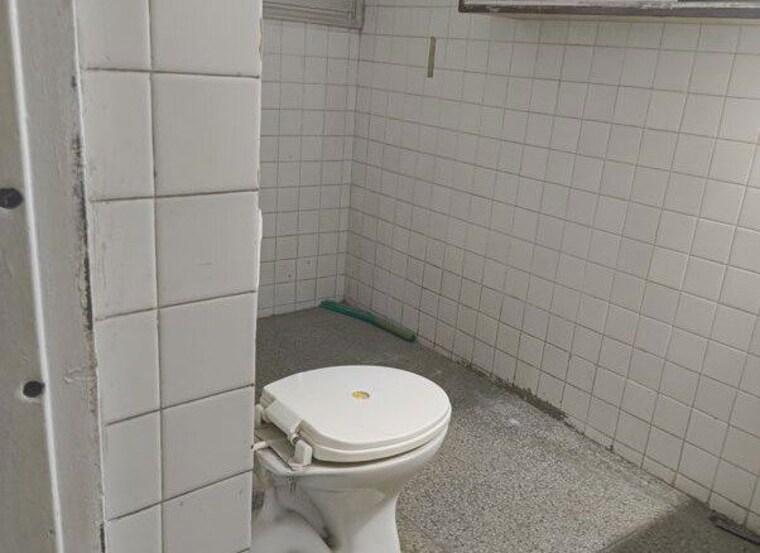 Bathroom, abhishek-heights-thane 2 Bedroom 850 Sq.Ft. Apartment In Thane West Thane 10539873