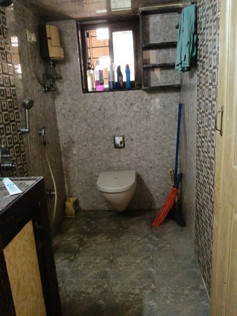 Bathroom, premier-kailash-tower 2 Bedroom 900 Sq.Ft. Apartment In Powai Mumbai 10539886