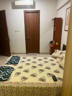 Master Bedroom in 2 BHK Apartment at Shapoorji Pallonji Vicinia, Powai – for Rent