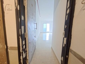3 BHK Apartment – Entrance View at Dosti Tulip, Balkum Pada - for Rent