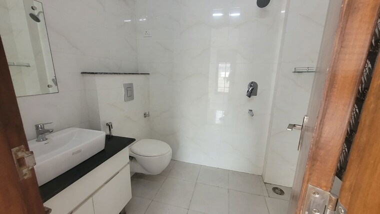 Bathroom, ansal-plaza-sector-23 2 Bedroom 1500 Sq.Ft. Builder Floor In Sector 23 Gurgaon 10539951