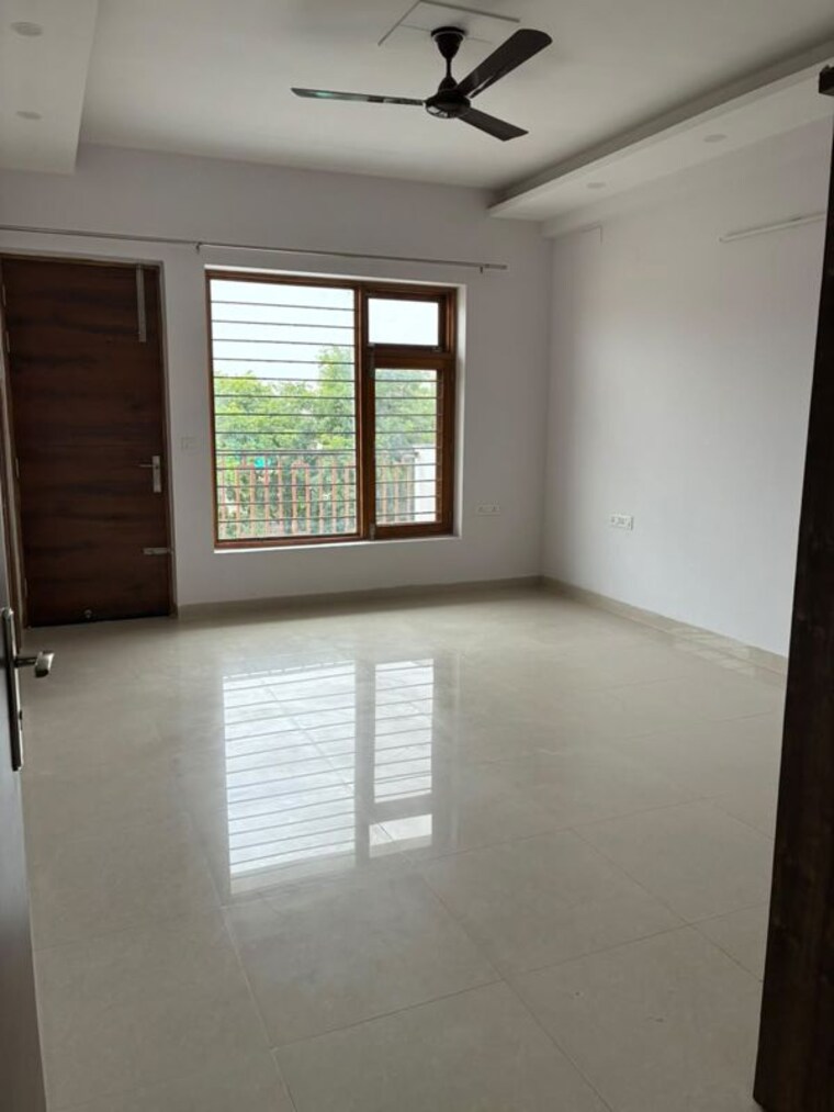 Room, ansal-plaza-sector-23 2 Bedroom 1500 Sq.Ft. Builder Floor In Sector 23 Gurgaon 10539951
