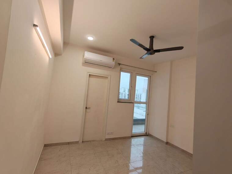 Room, tata-la-vida 3.5 Bedroom 2217 Sq.Ft. Apartment In Sector 113 Gurgaon 10539956