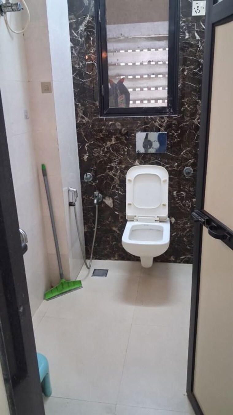 Bathroom, dheeraj-sagar 2 Bedroom 650 Sq.Ft. Apartment In Malad West Mumbai 10539977