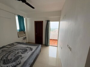 2 BHK Apartment For Rent in Zara Rossa, Sector 112