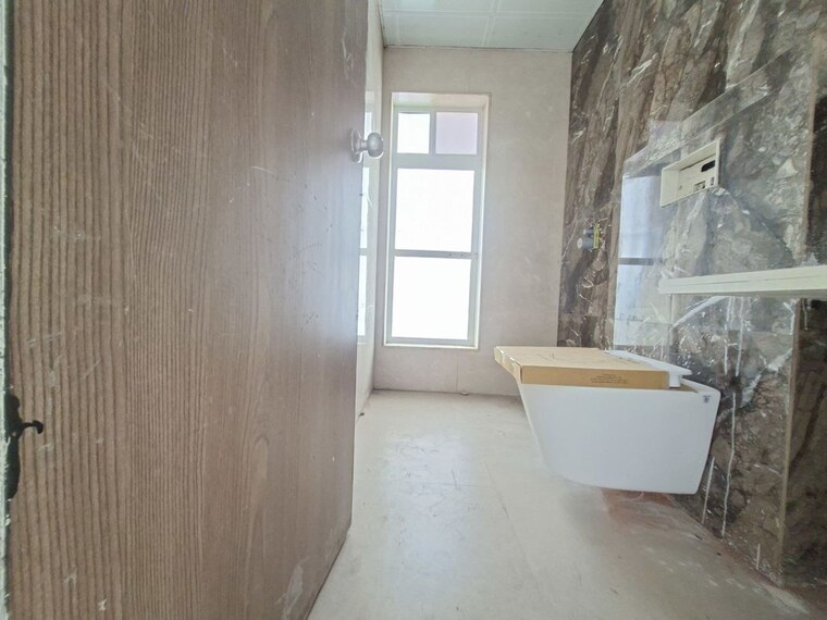 Bathroom, dosti-tulip 3 Bedroom 923 Sq.Ft. Apartment In Balkum Pada Thane 10539963