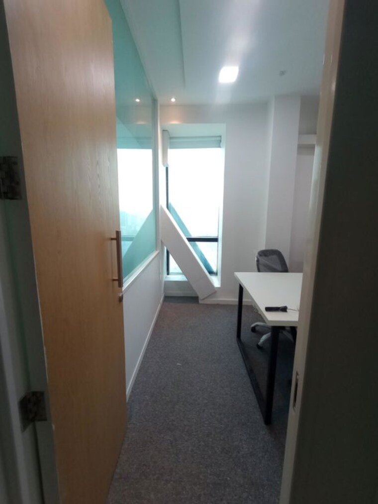 Bathroom, sunshine-tower-dadar Commercial Office Space 2000 Sq.Ft. In Dadar West Mumbai 10540000