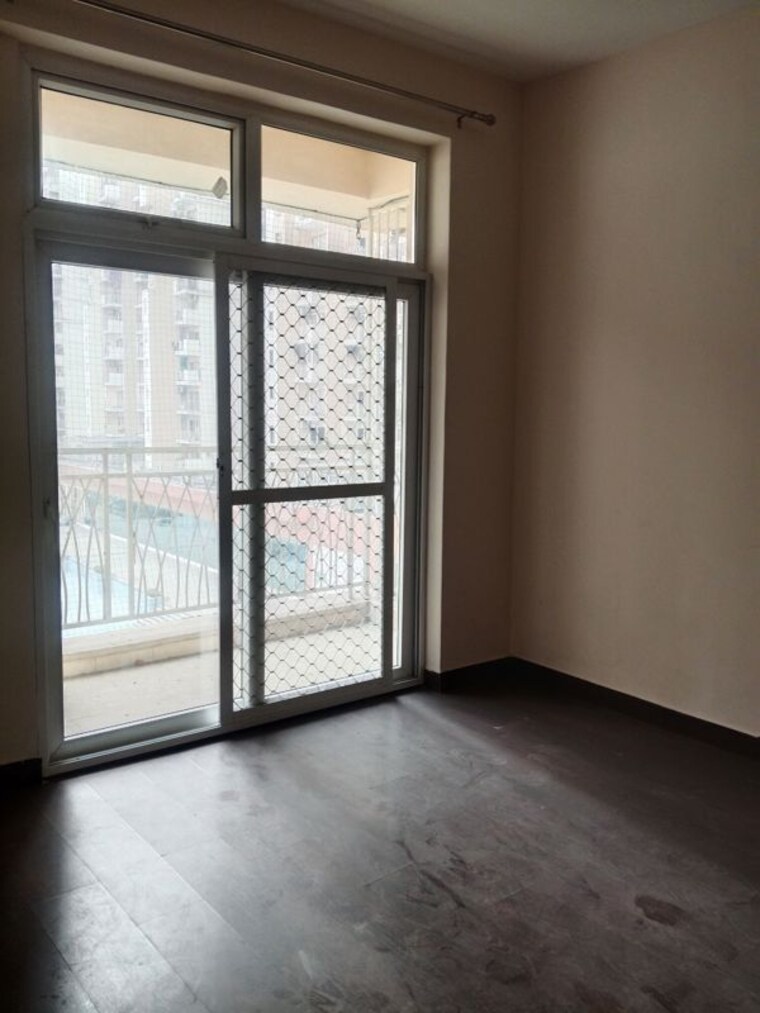 Room, mahagun-my-woods 3 Bedroom 1545 Sq.Ft. Apartment In Sector 16c Greater Noida Greater Noida 10540009