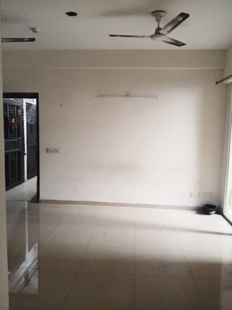 Bathroom, mahagun-my-woods 3 Bedroom 1545 Sq.Ft. Apartment In Sector 16c Greater Noida Greater Noida 10540009