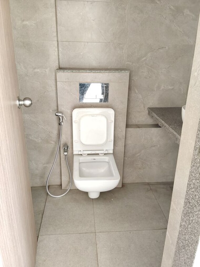 Bathroom, bg-shirke-monte-verita-east-tower 1 Bedroom 390 Sq.Ft. Apartment In Borivali East Mumbai 10539998