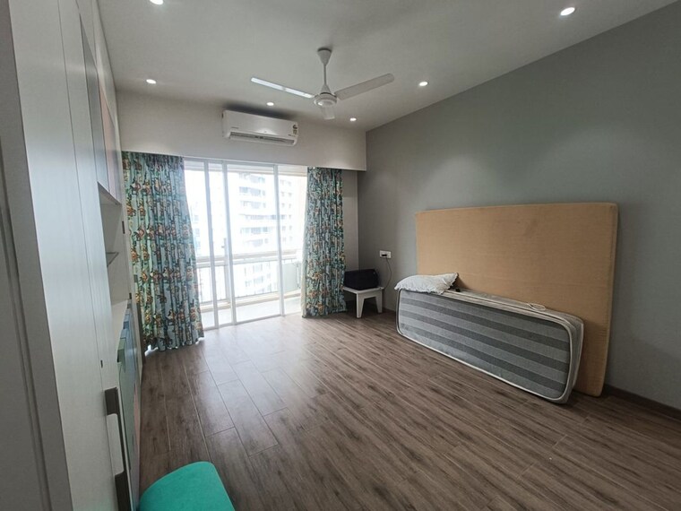 Room, runwal-elegante 3 Bedroom 1200 Sq.Ft. Apartment In Andheri West Mumbai 10540024