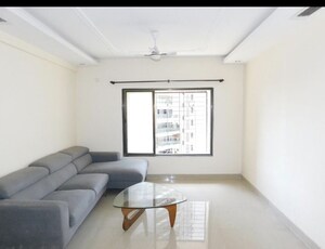 2 BHK Apartment For Rent in Lake avenue CHS, Powai