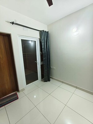 Room in 2 BHK Apartment at Prestige Finsbury Park Hyde, Bagaluru – for Rent