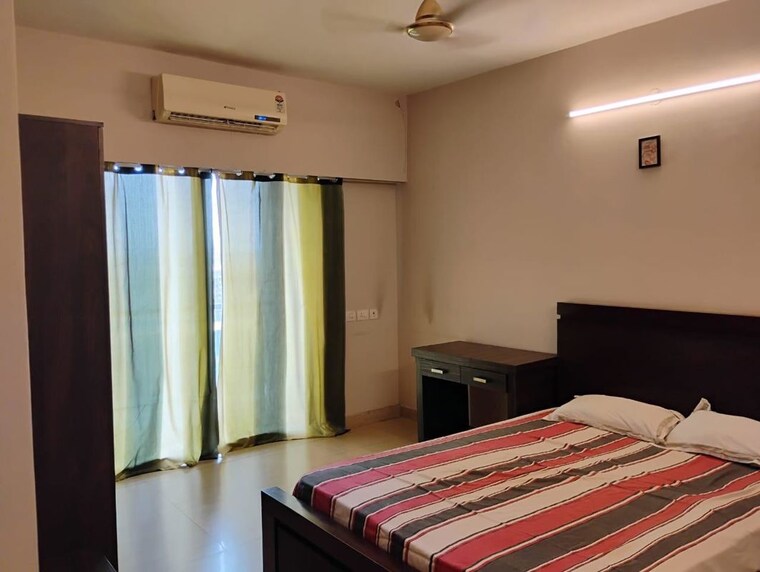 Bedroom, kalpataru-magnus 3 Bedroom 1350 Sq.Ft. Apartment In Bandra East Mumbai 10540052