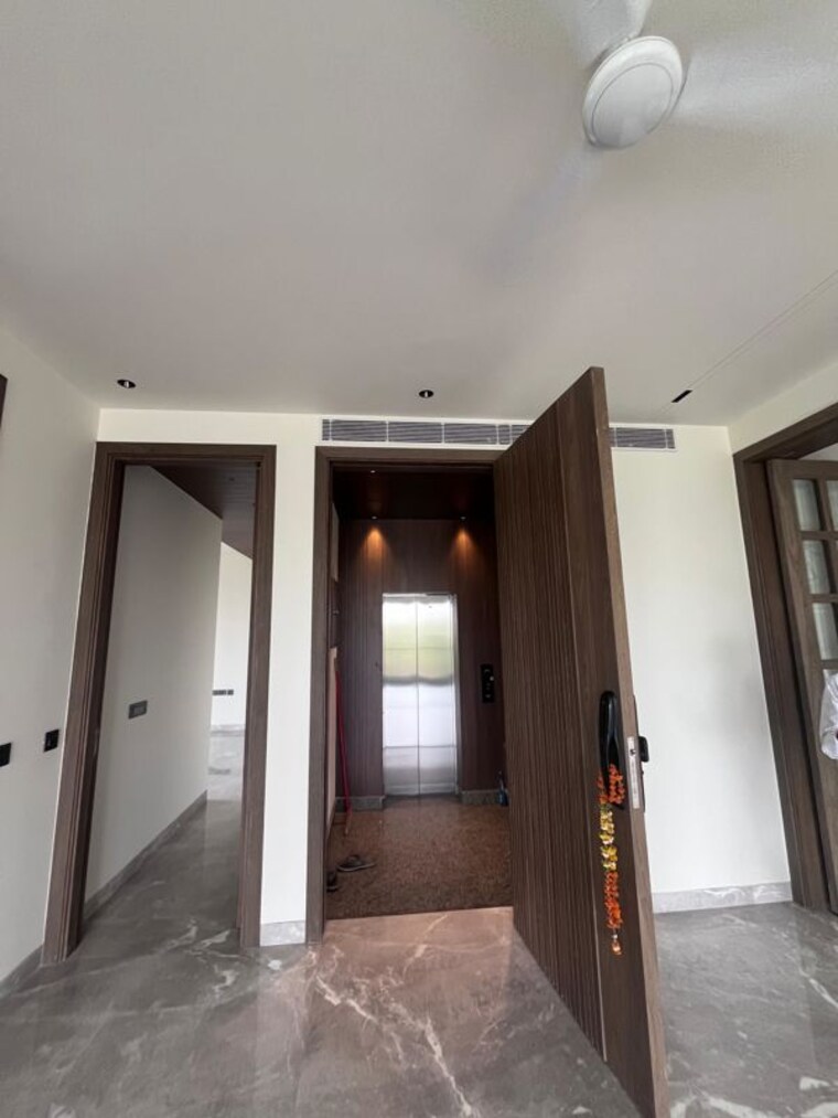 undefined, defence colony 4 Bedroom 400 Sq.Yd. Builder Floor In Defence Colony Delhi 10540060