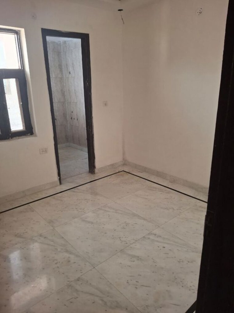 Room, green fields colony 2 Bedroom 200 Sq.Ft. Builder Floor In Green Fields Colony Faridabad 10540078