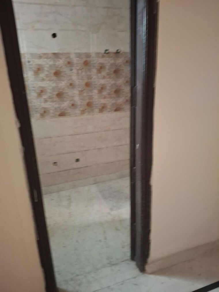 Washroom, green fields colony 2 Bedroom 200 Sq.Ft. Builder Floor In Green Fields Colony Faridabad 10540078