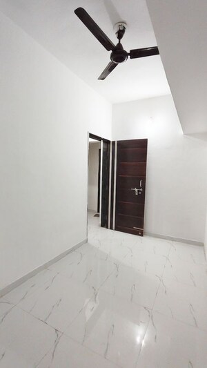 Study Room in 2.5 BHK Apartment at Anand Park, Wadgaon Sheri – for Rent